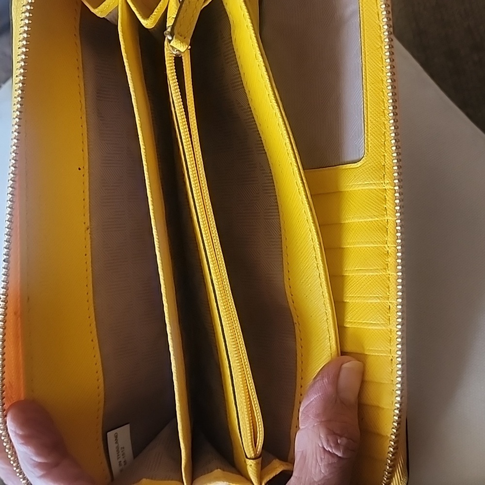 Michael Kors Jet Set Travel Continental Leather - Picture 7 of 10